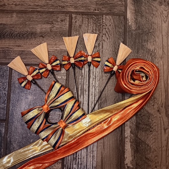 Draft Horse Mane Roll Decorations Set - Picture 2 of 5